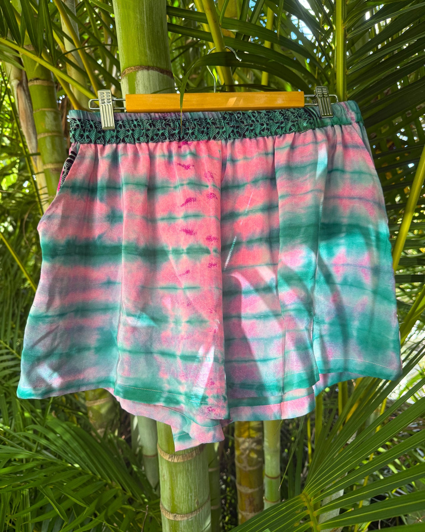 Silk Shorts Col 01 LARGE
