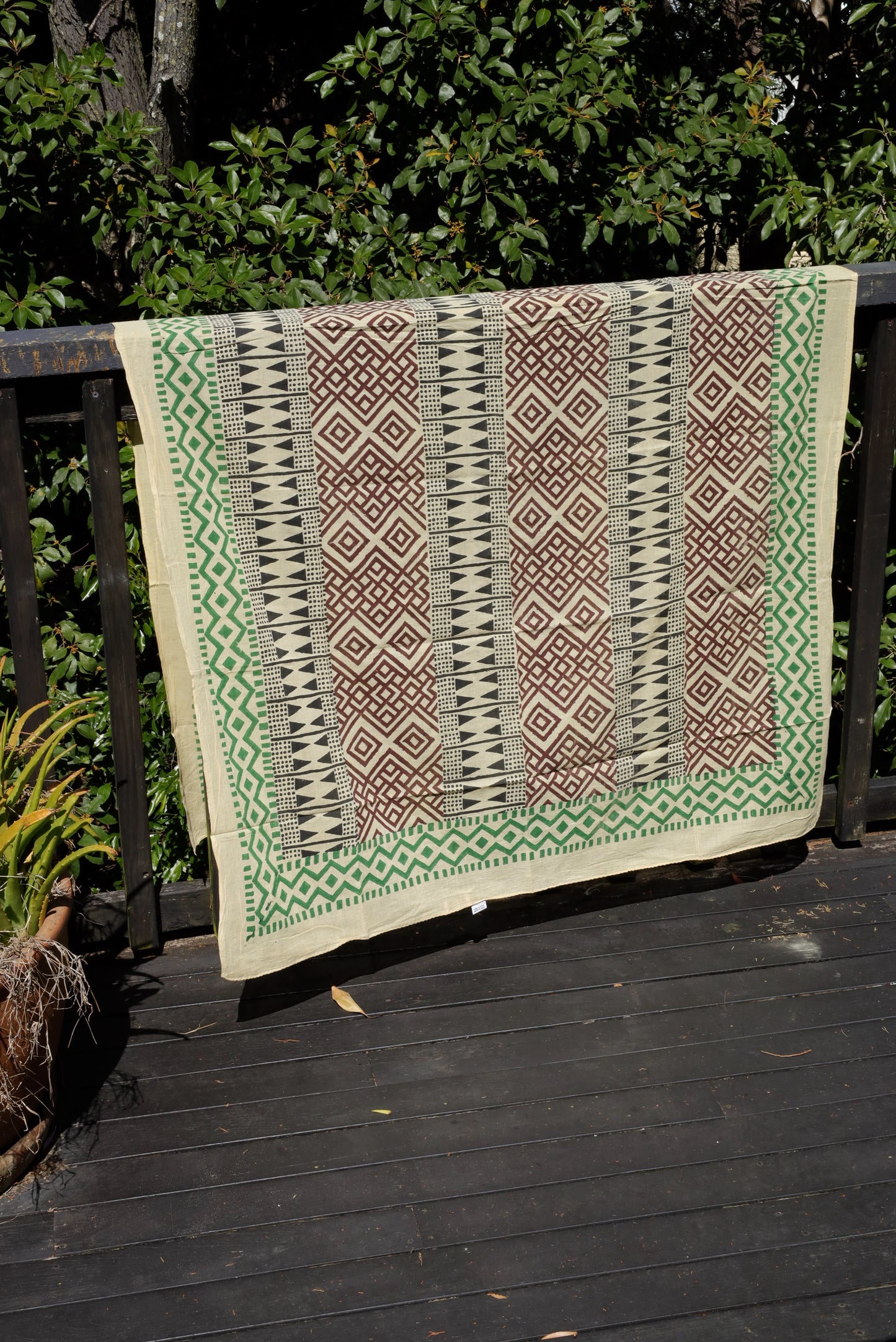 Blockprint Sarong, Geo Brown